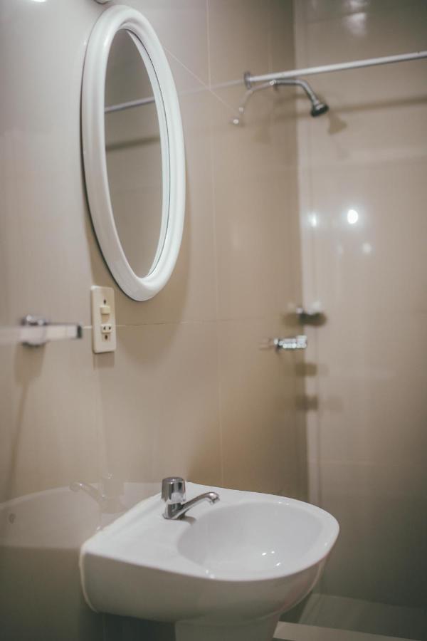 Hotel Excalibur Лима Экстерьер фото