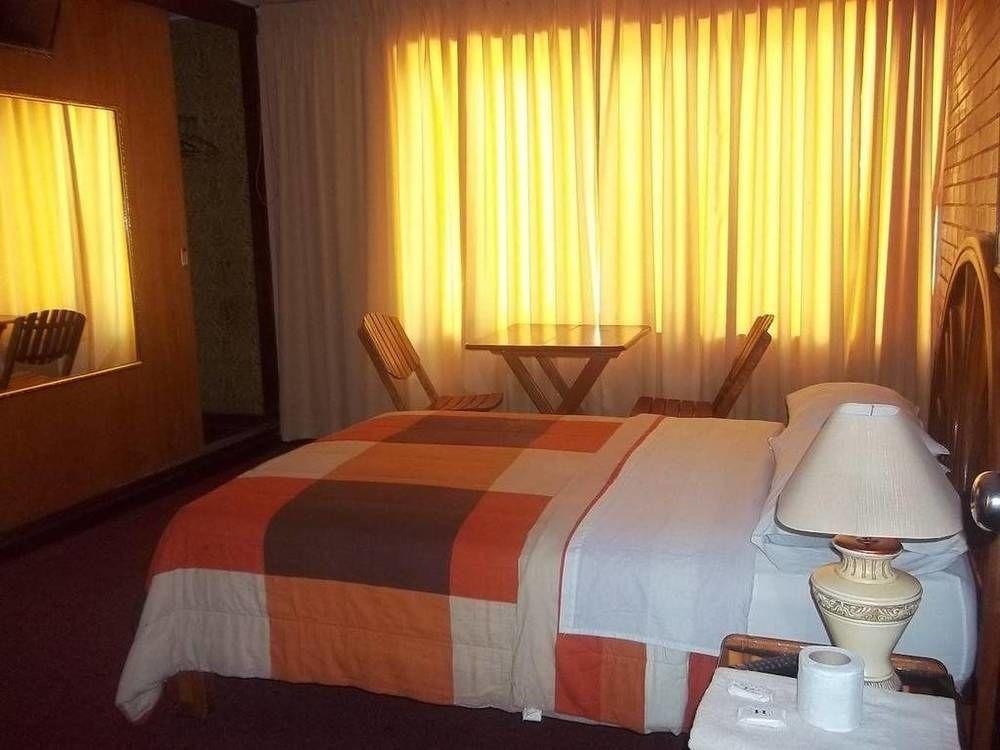 Hotel Excalibur Лима Экстерьер фото