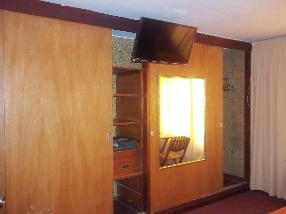 Hotel Excalibur Лима Экстерьер фото